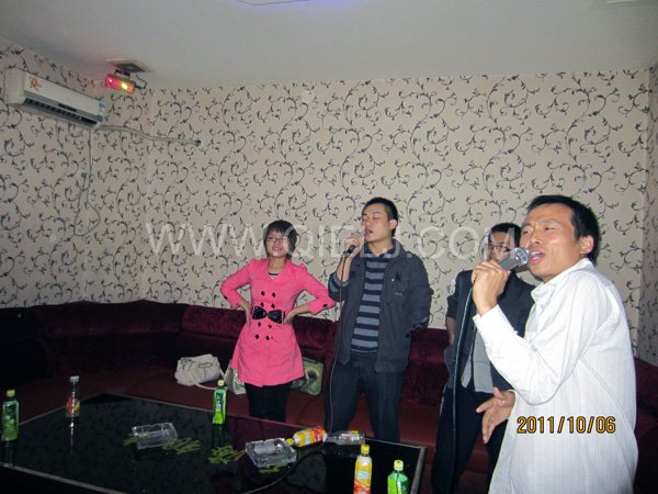 2011年10月，鄭州企鵝糧油機械有限公司--外貿部，十一國慶節(jié)團體活動！(圖1)
